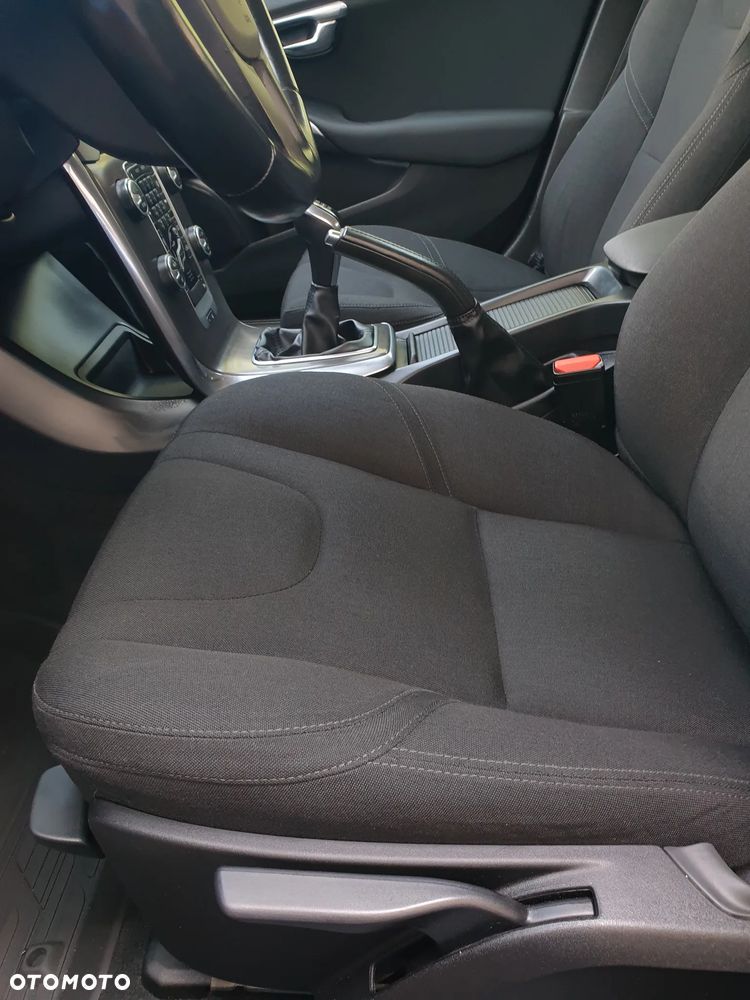 Volvo V40 D2 Summum - 9