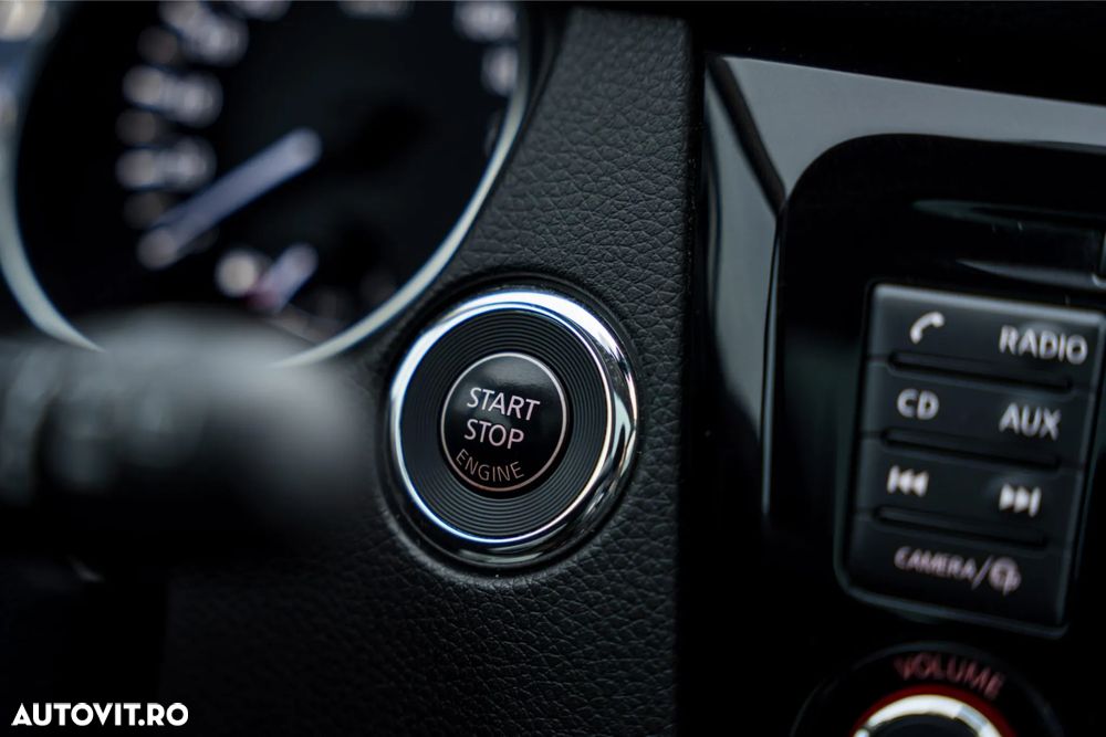 Nissan Qashqai 1.6 DCI Xtronic TEKNA+ - 26