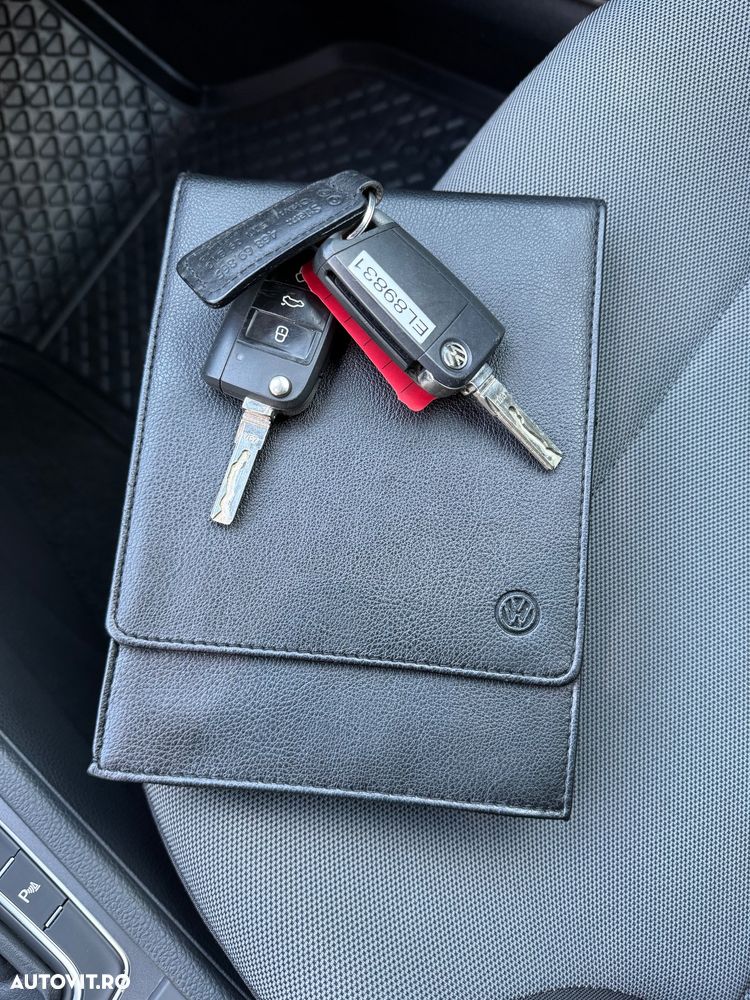 Volkswagen e-Golf - 15