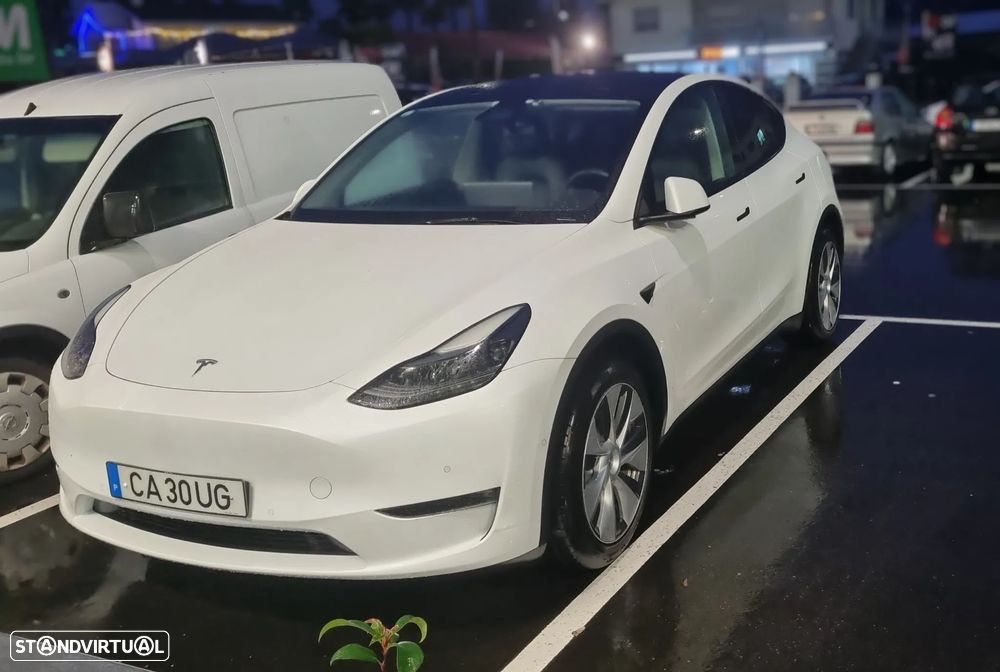 Tesla Model Y Long Range Dual Motor AWD - 1