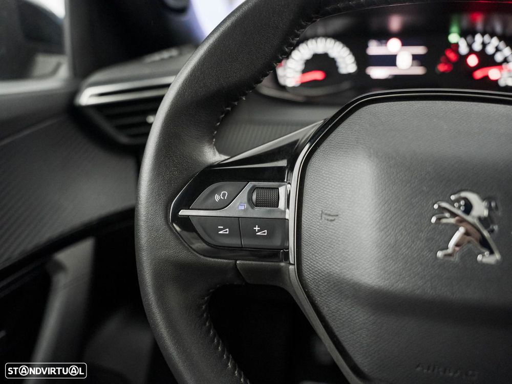 Peugeot 2008 1.2 PureTech Active Pack - 20