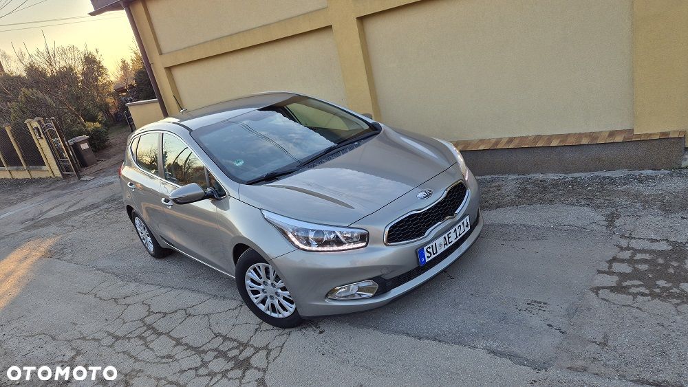 Kia Ceed 1.6 GDI ISG Spirit - 3