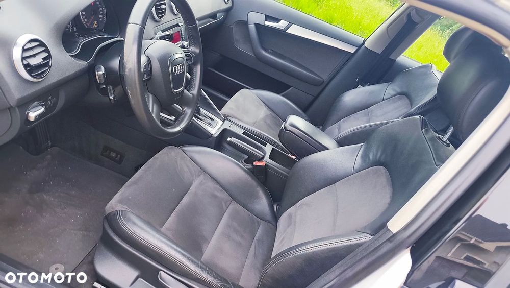 Audi A3 Sportback 2.0 TDI DPF S tronic S line Sportpaket (plus) - 29