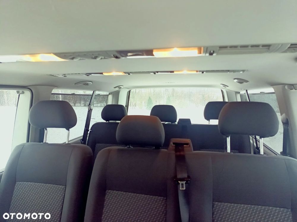 Volkswagen Caravelle - 7