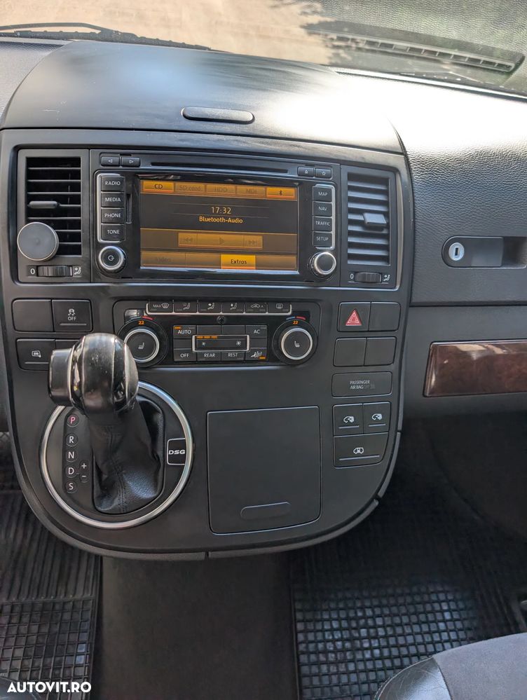 Volkswagen Multivan - 5