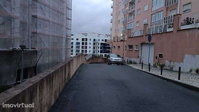 Box Agualva-Cacem 16,5 mt2 - Grande imagem: 2/6