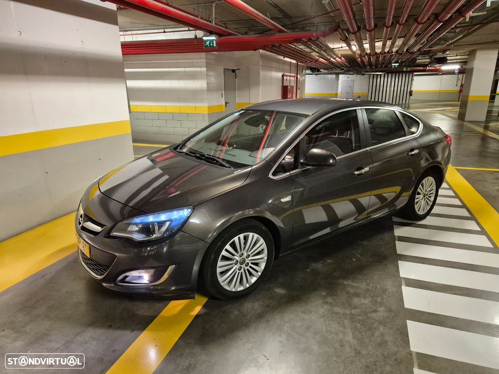 Opel Astra 1.7 CDTI Cosmo Start/Stop - 1