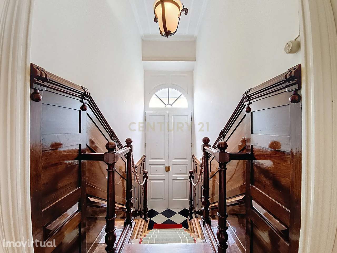 Encantadora Moradia T3 com Jardim em Ponta Delgada - Grande imagem: 2/42