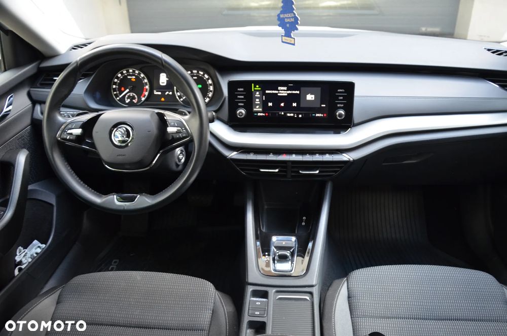 Skoda Octavia 2.0 TDI Ambition DSG - 11