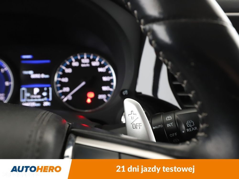 Mitsubishi Outlander - 30