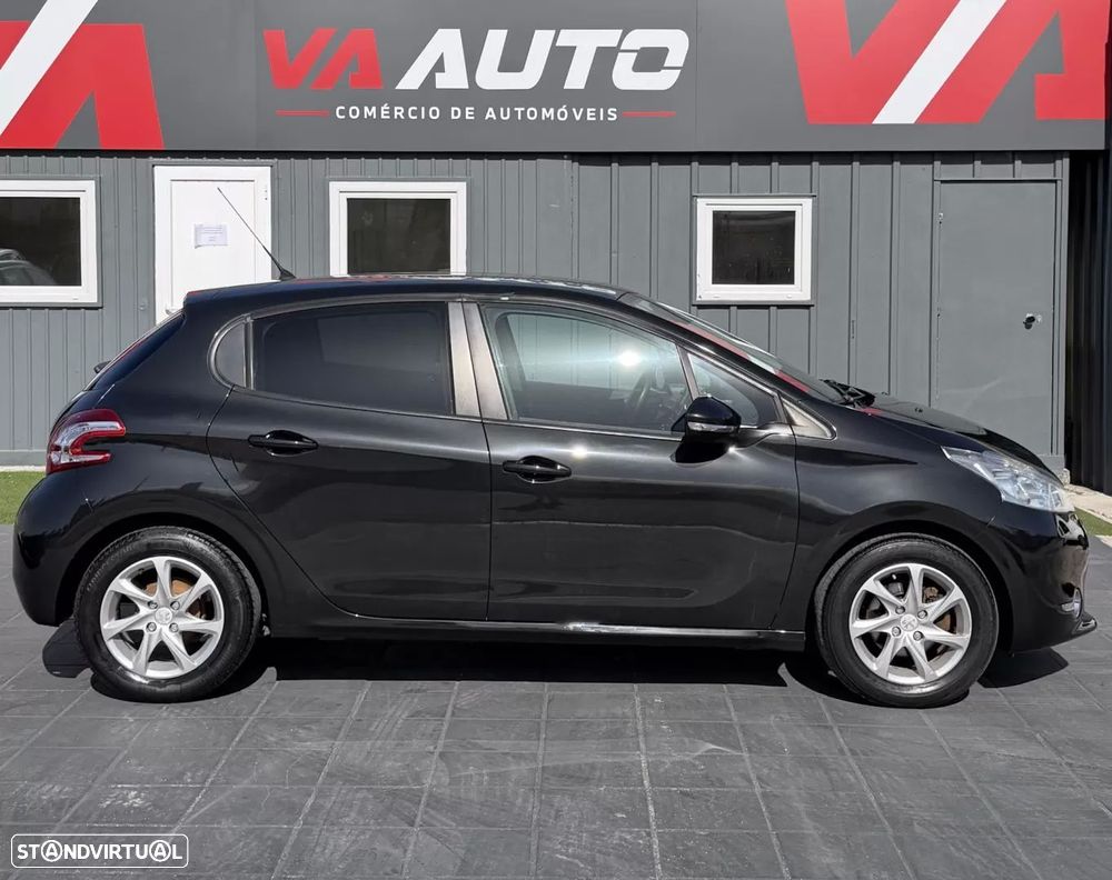 Peugeot 208 1.2 VTi Active - 4