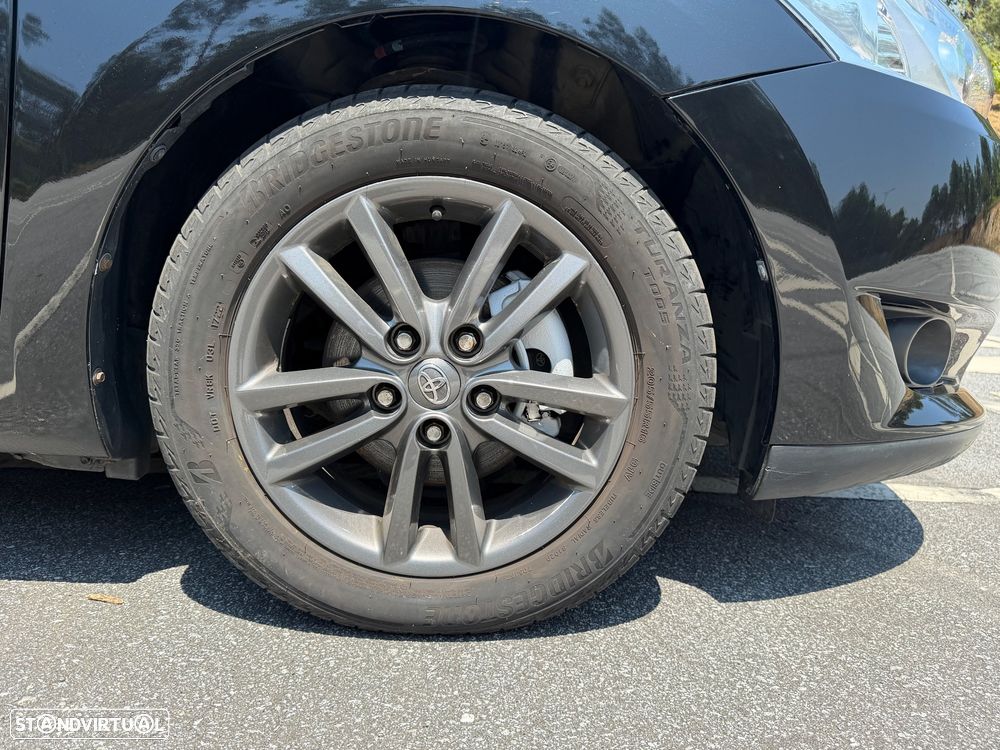 Toyota Auris 1.4 D-4D Luna - 11