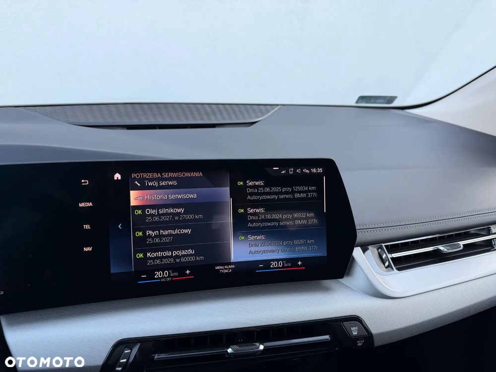 BMW Seria 2 218d - 22