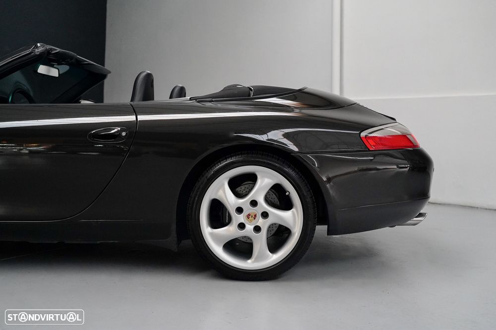 Porsche 911 (996) Carrera Cabrio - 33