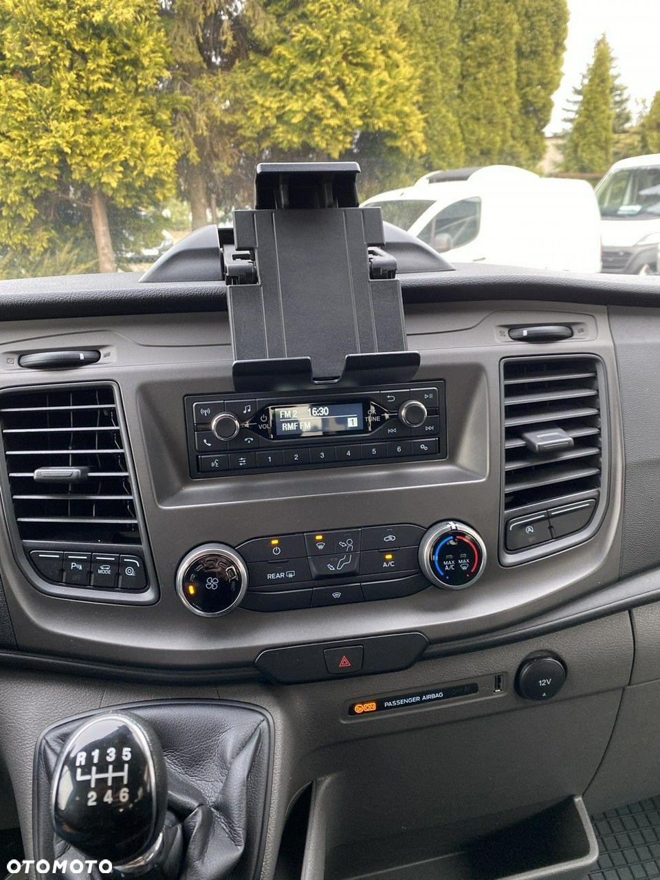 Ford Transit - 24