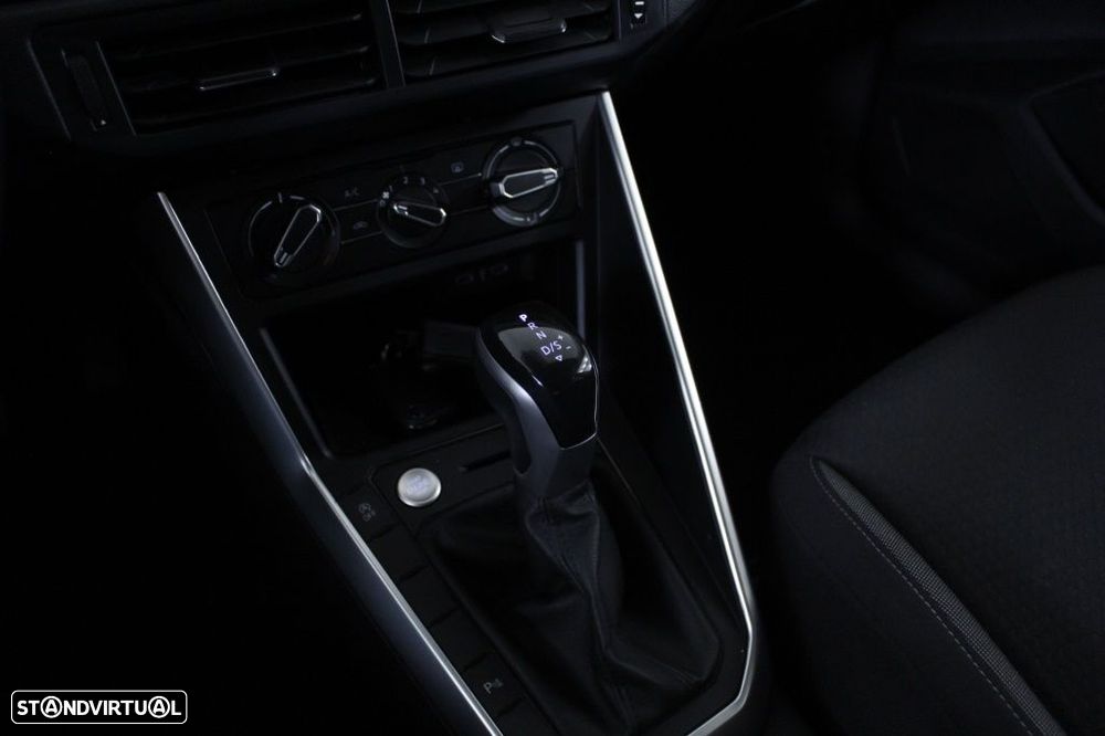 VW Taigo 1.0 TSI Urban DSG - 33