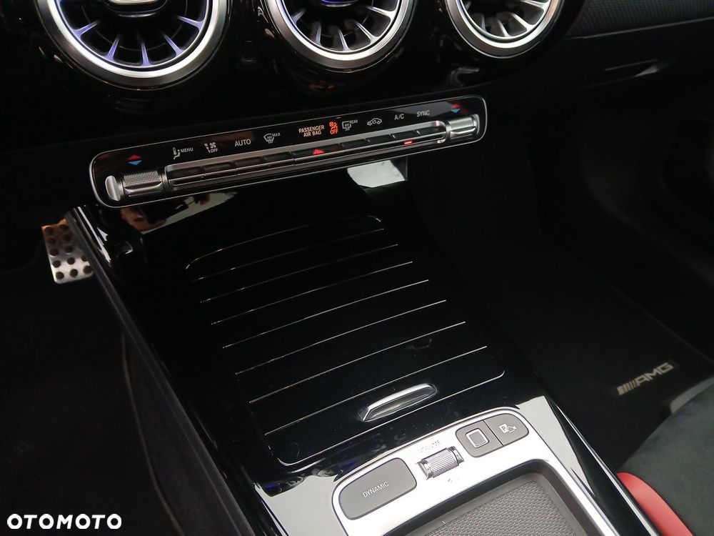 Mercedes-Benz Klasa A 45 S AMG 4-Matic 8G-DCT - 27