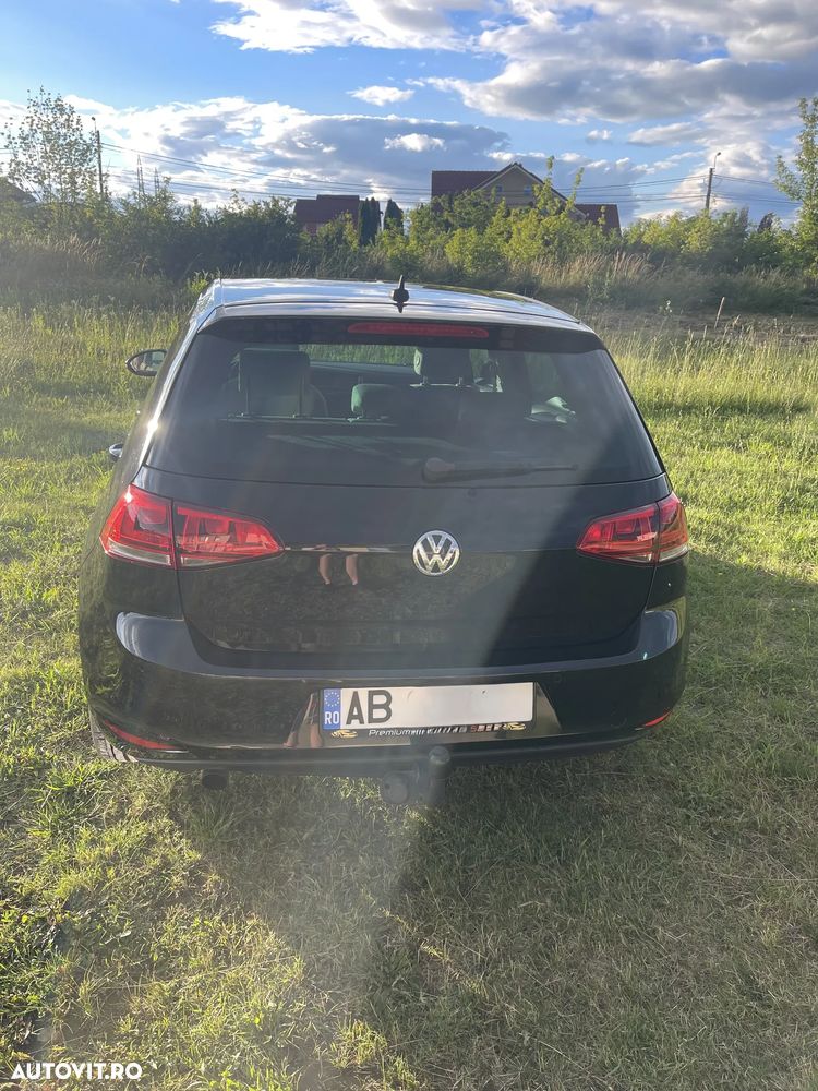 Volkswagen Golf 1.6 TDI DPF BlueMotion Technology DSG Comfortline - 6