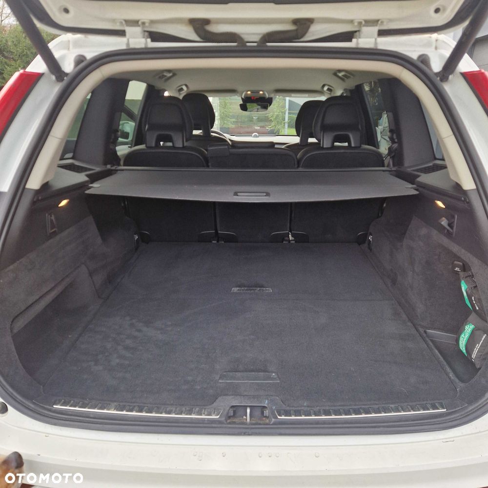 Volvo XC 90 - 8