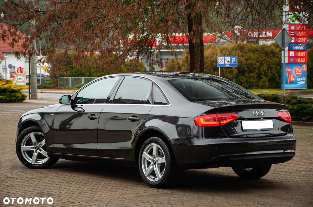 Audi A4 Limousine - 15