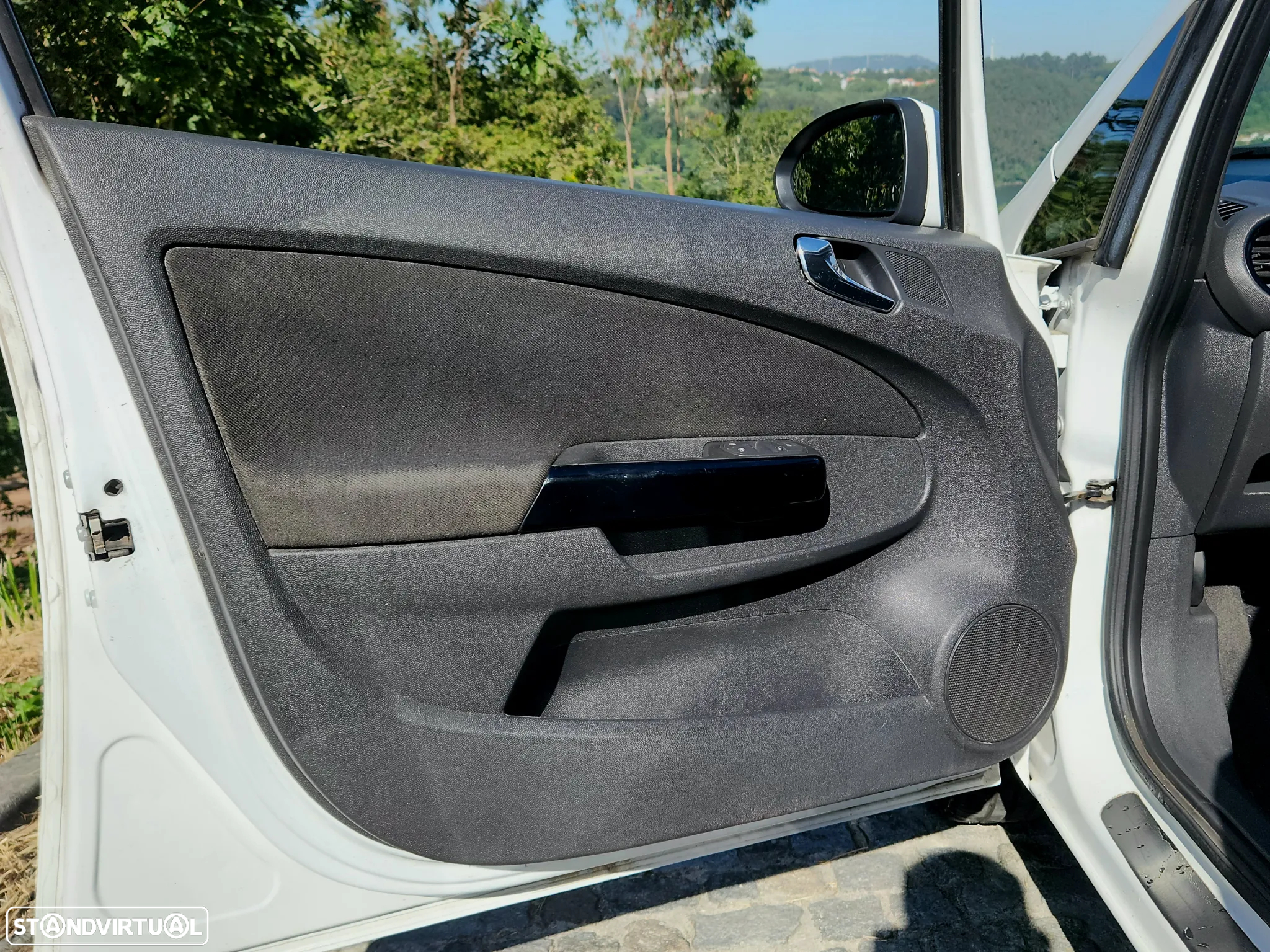 Opel Corsa 1.3 CDTi Enjoy EcoFLEX - 15