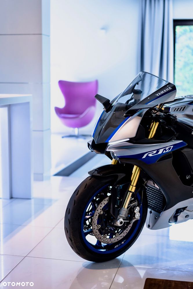 Yamaha R1 - 38