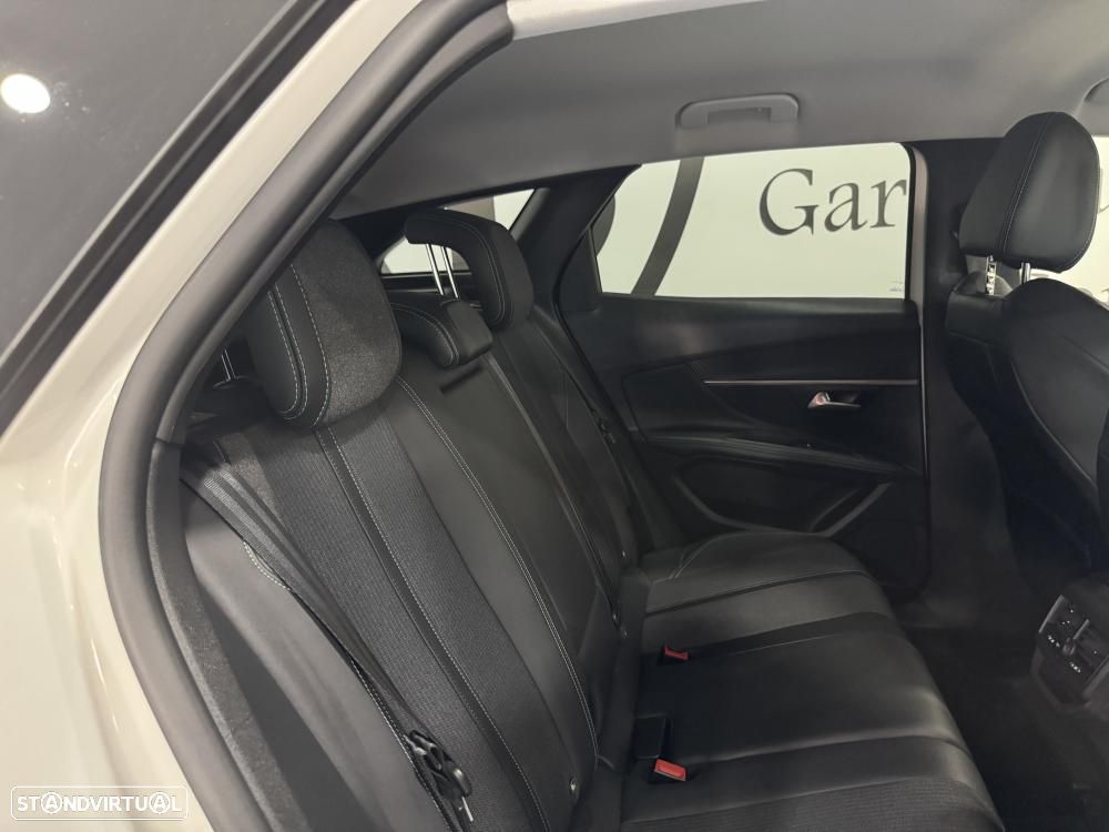 Peugeot 3008 BlueHDi 130 Stop & Start Allure - 42