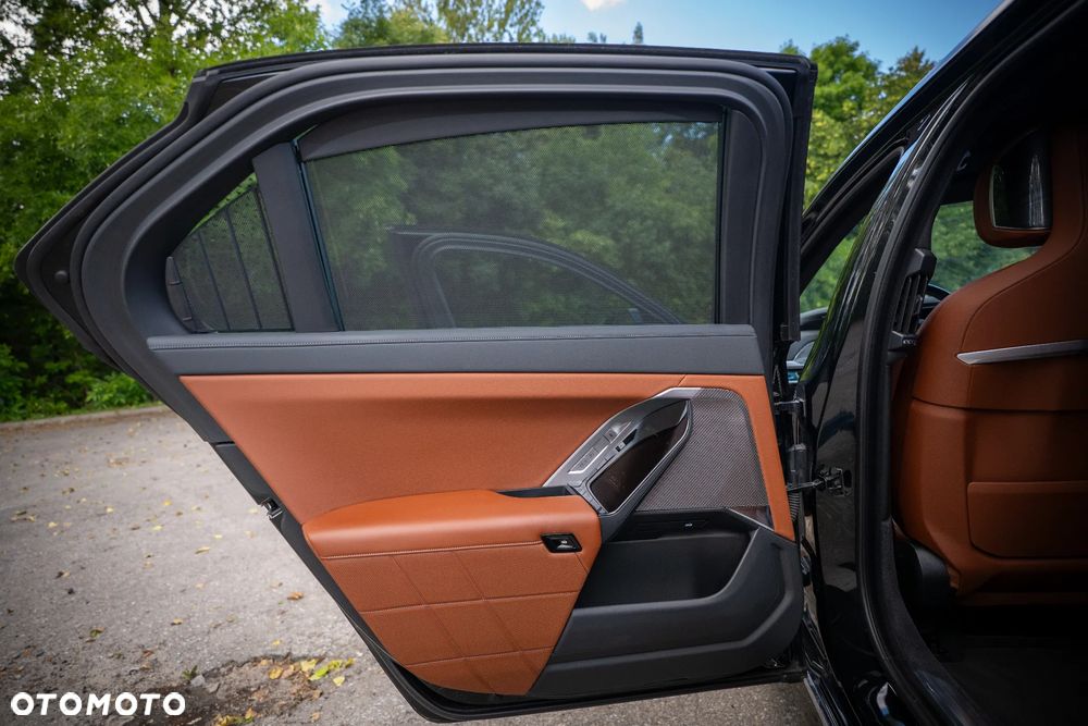 BMW Seria 7 750e xDrive - 19