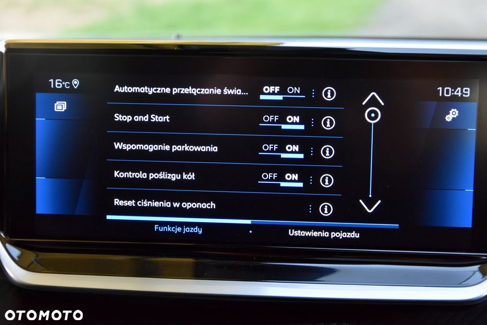Peugeot 2008 PureTech 130 EAT8 GT - 32