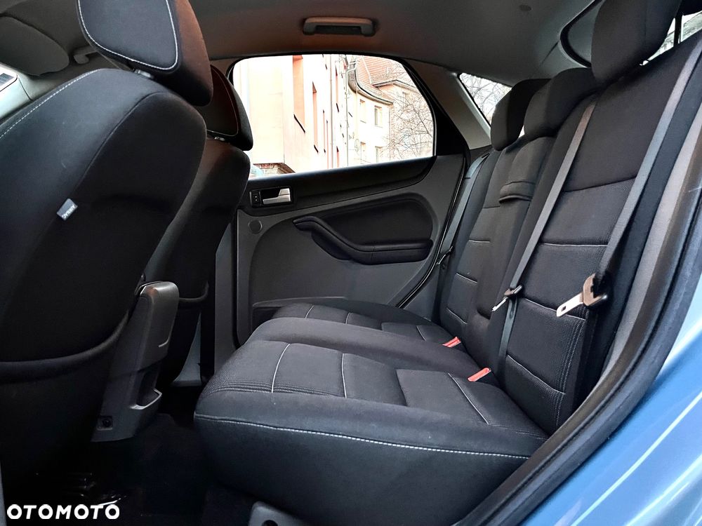 Ford Focus 1.8 Titanium - 11