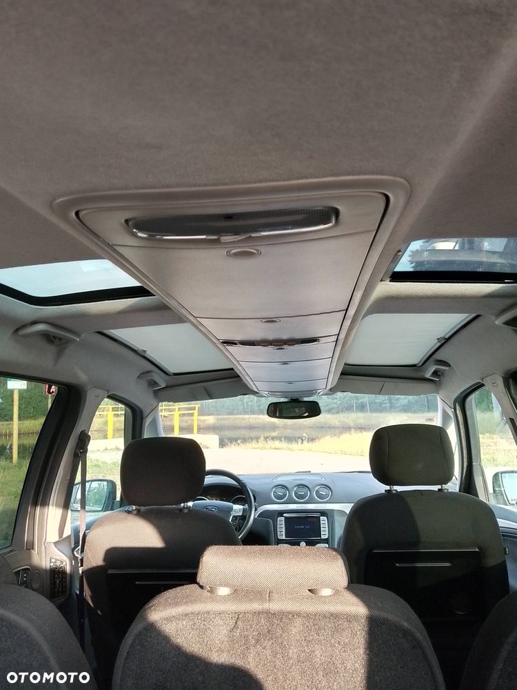 Ford Galaxy 2.0 TDCi Ghia - 27