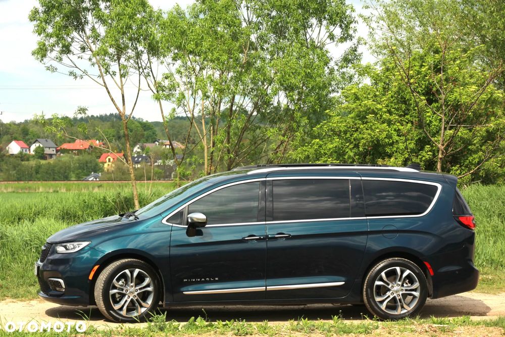 Chrysler Pacifica - 10