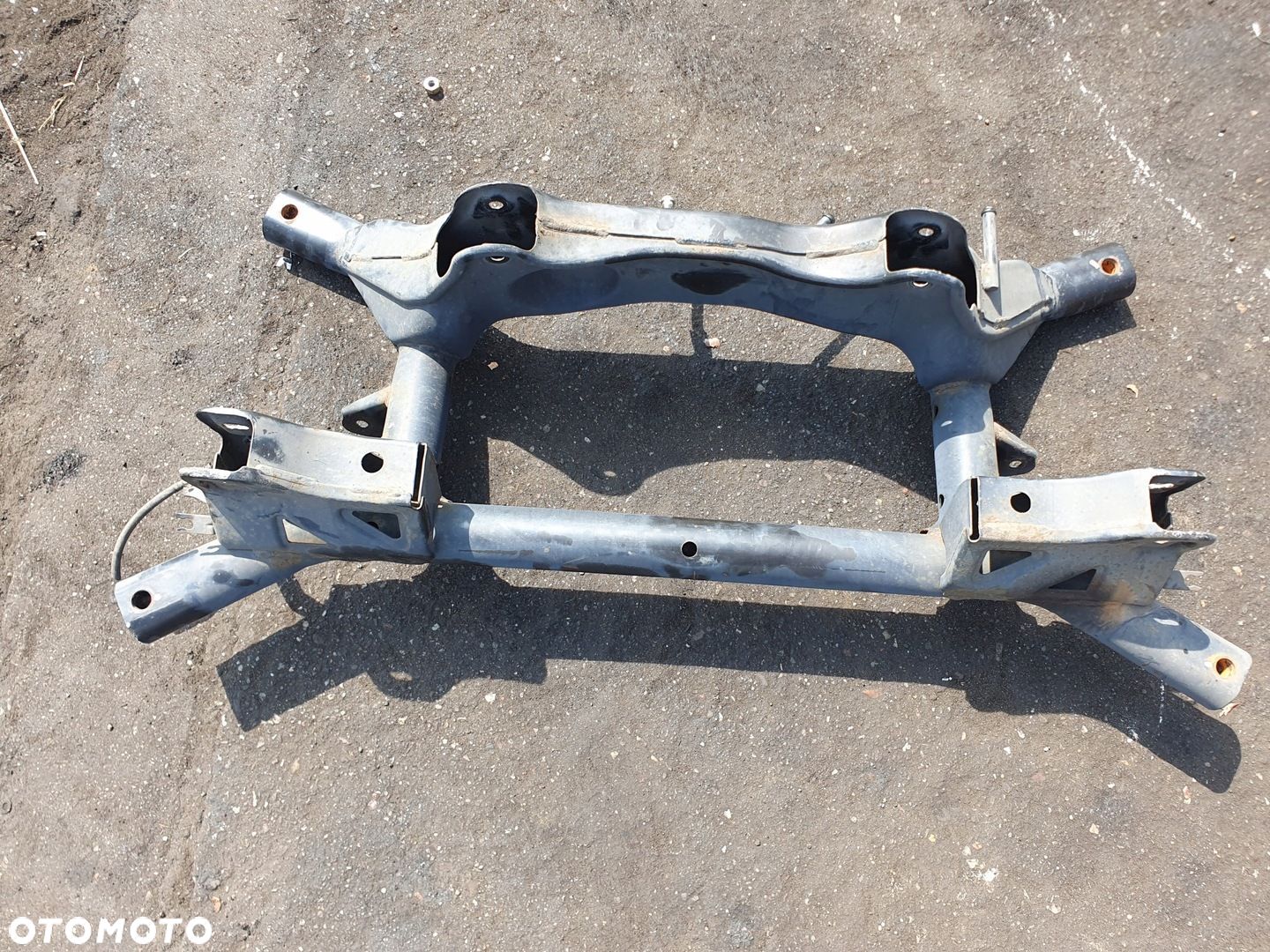 belka tylnego zawieszenia tył Mitsubishi ASX lift 2010-2020 zdrowa - 1