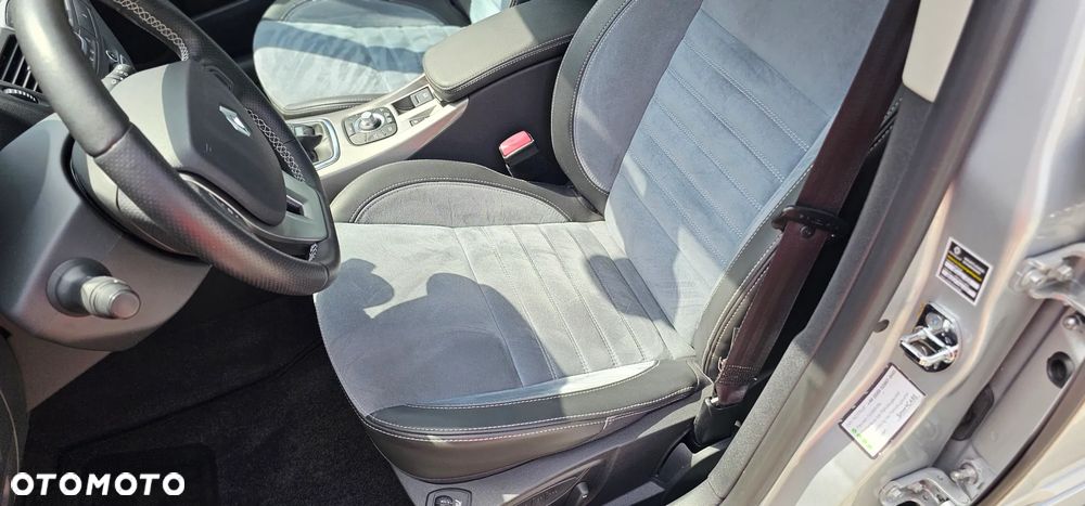 Renault Laguna 2.0 DCi FAP GT - 12