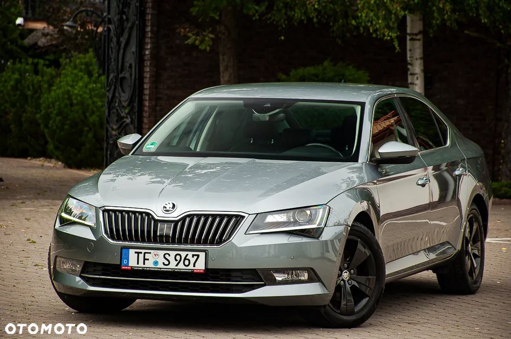 Skoda Superb 2.0 TDI Ambition DSG - 30
