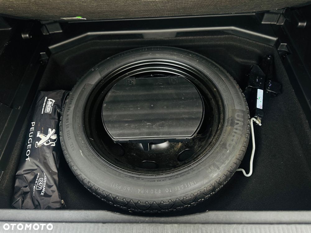 Peugeot 3008 1.5 BlueHDi Allure Pack S&S EAT8 - 16