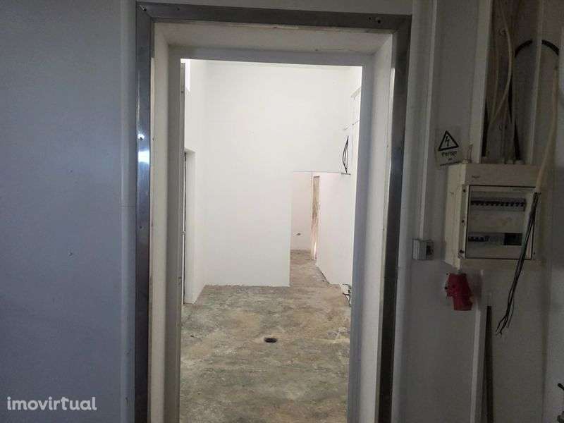 Armazem com camaras frigorifica e congelacao - Grande imagem: 3/5