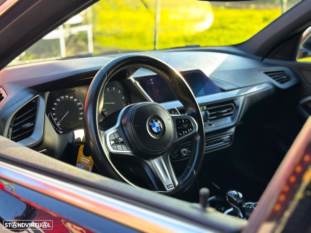 BMW 118 i Pack Desportivo M Auto - 2