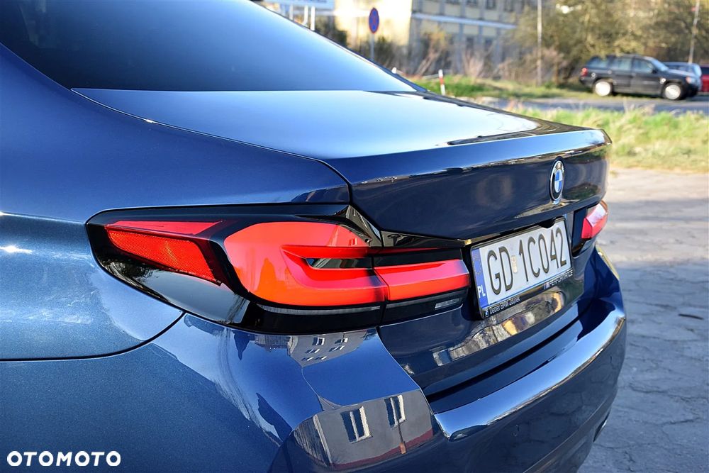 BMW Seria 5 520d MHEV - 9