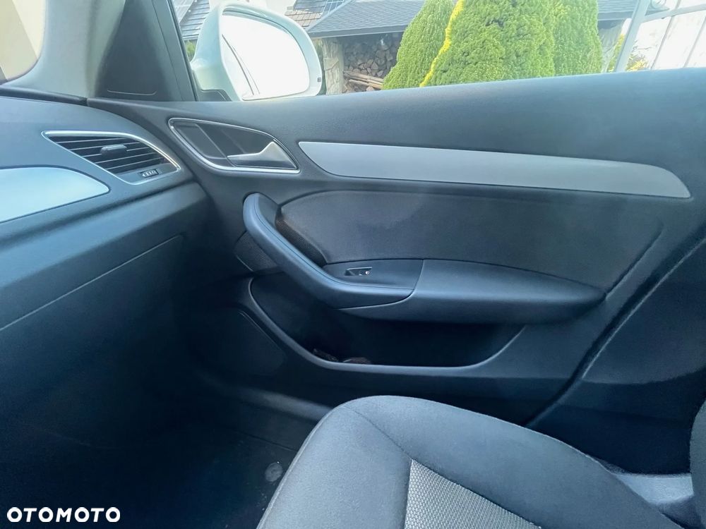 Audi Q3 1.4 TFSI S tronic - 10