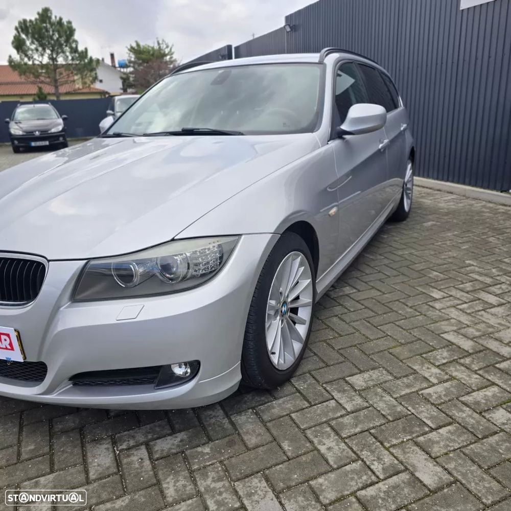 BMW 320 d Pack M - 6