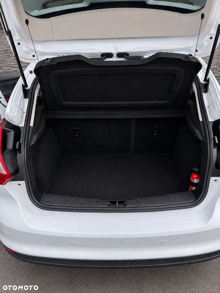 Ford Focus - 8