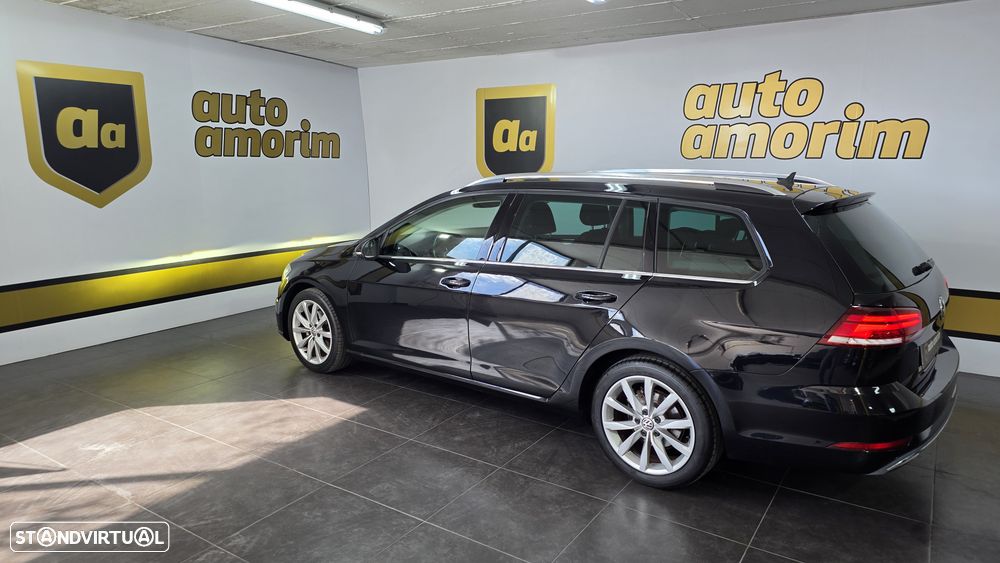 VW Golf Variant 1.6 TDi Highline DSG - 17