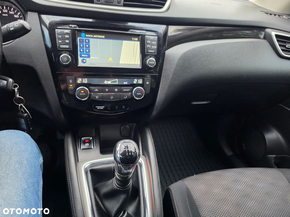 Nissan Qashqai 1.2 DIG-T N-Vision - 6