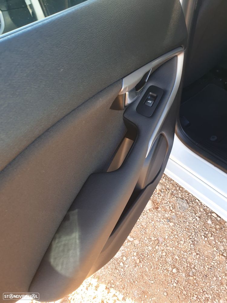 Volvo V40 2.0 D2 Kinetic - 18