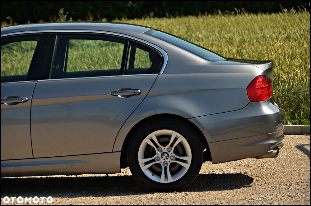 BMW Seria 3 318d - 14
