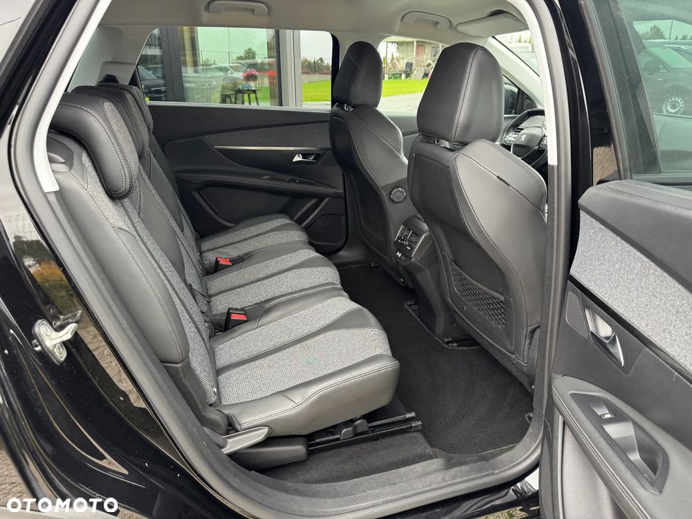 Peugeot 5008 BlueHDi 130 EAT8 Allure - 23