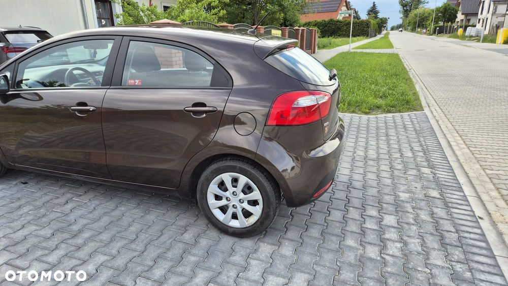 Kia Rio 1.2 M - 7