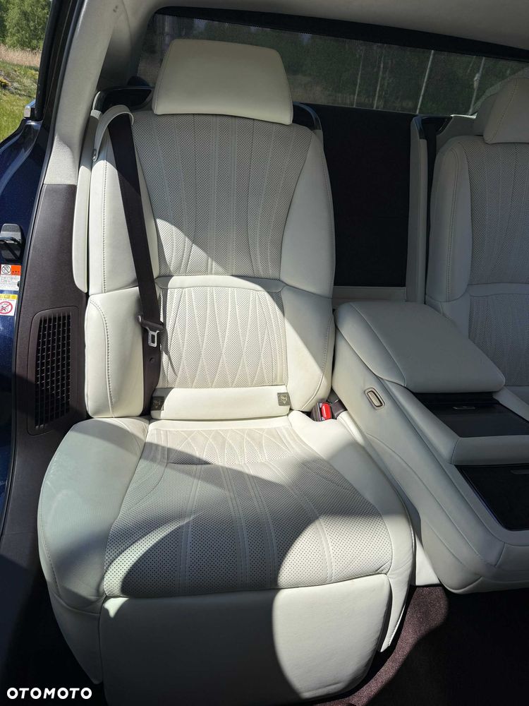 Lexus LS - 6