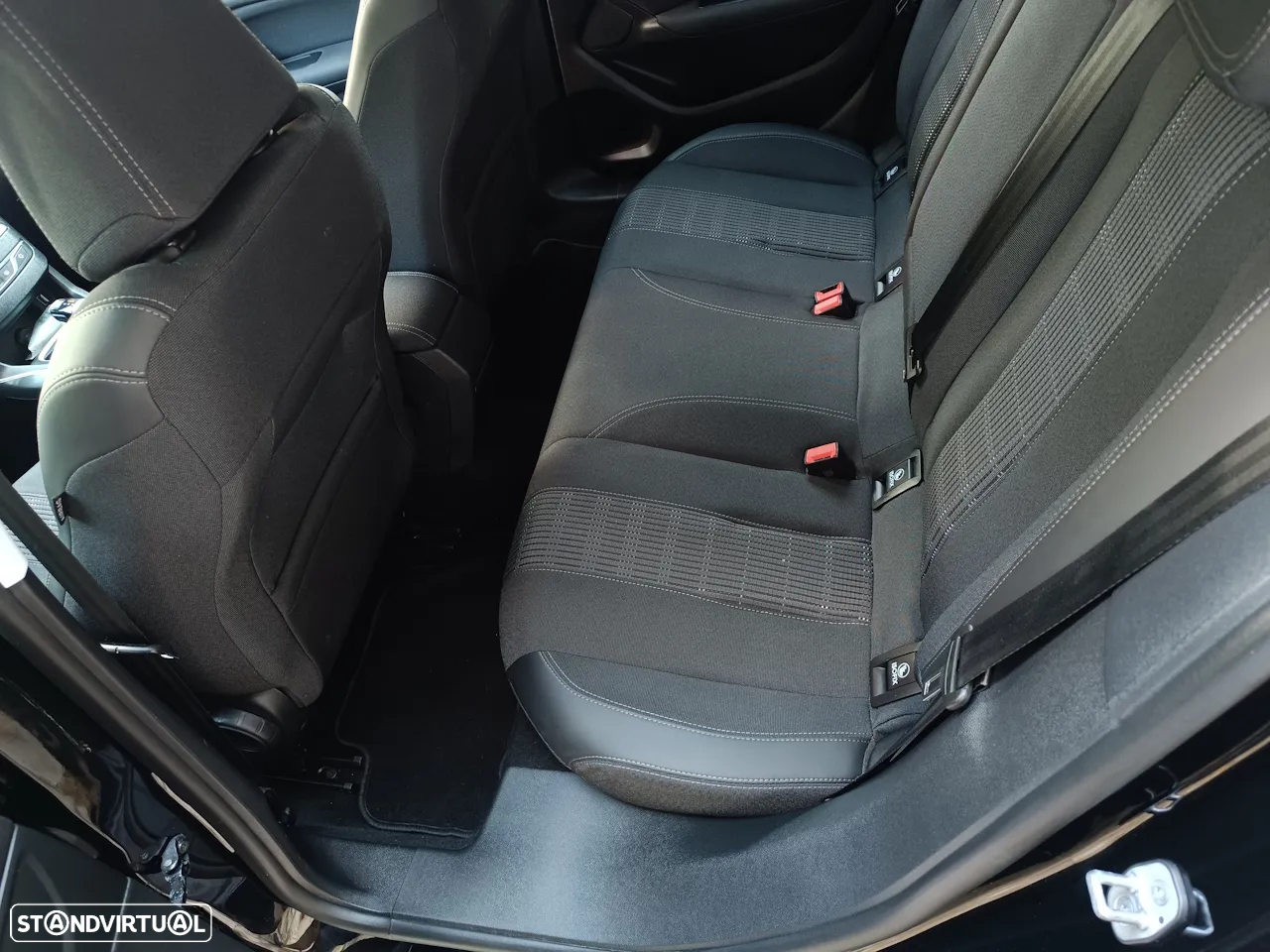 Peugeot 308 1.2 PureTech Allure EAT8 - 16